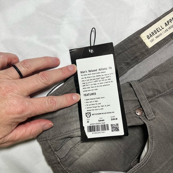 Barbell Men's Relaxed Athletic Fit Jeans - Concrete in color NWT - Picture 3 of 14